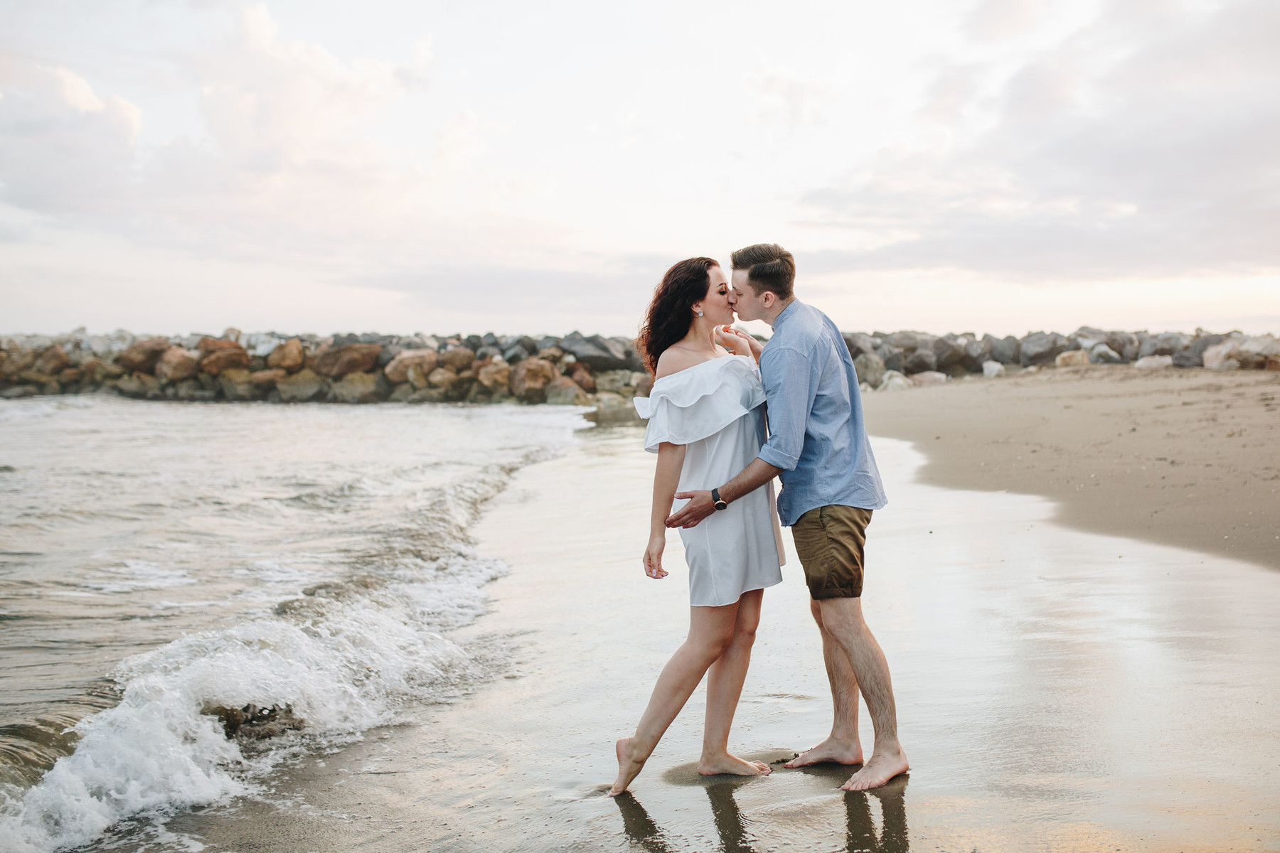 Love Story photo set on the beach in Marbella