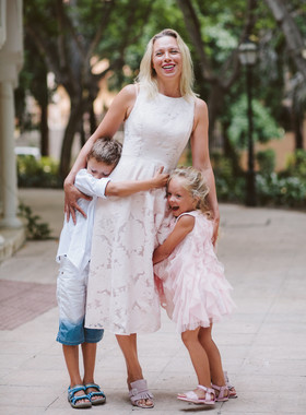 Family photo shoot at the Park of Marbella