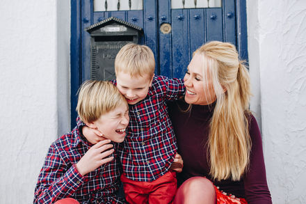 Fotografía de familia en Mijas Pueblo