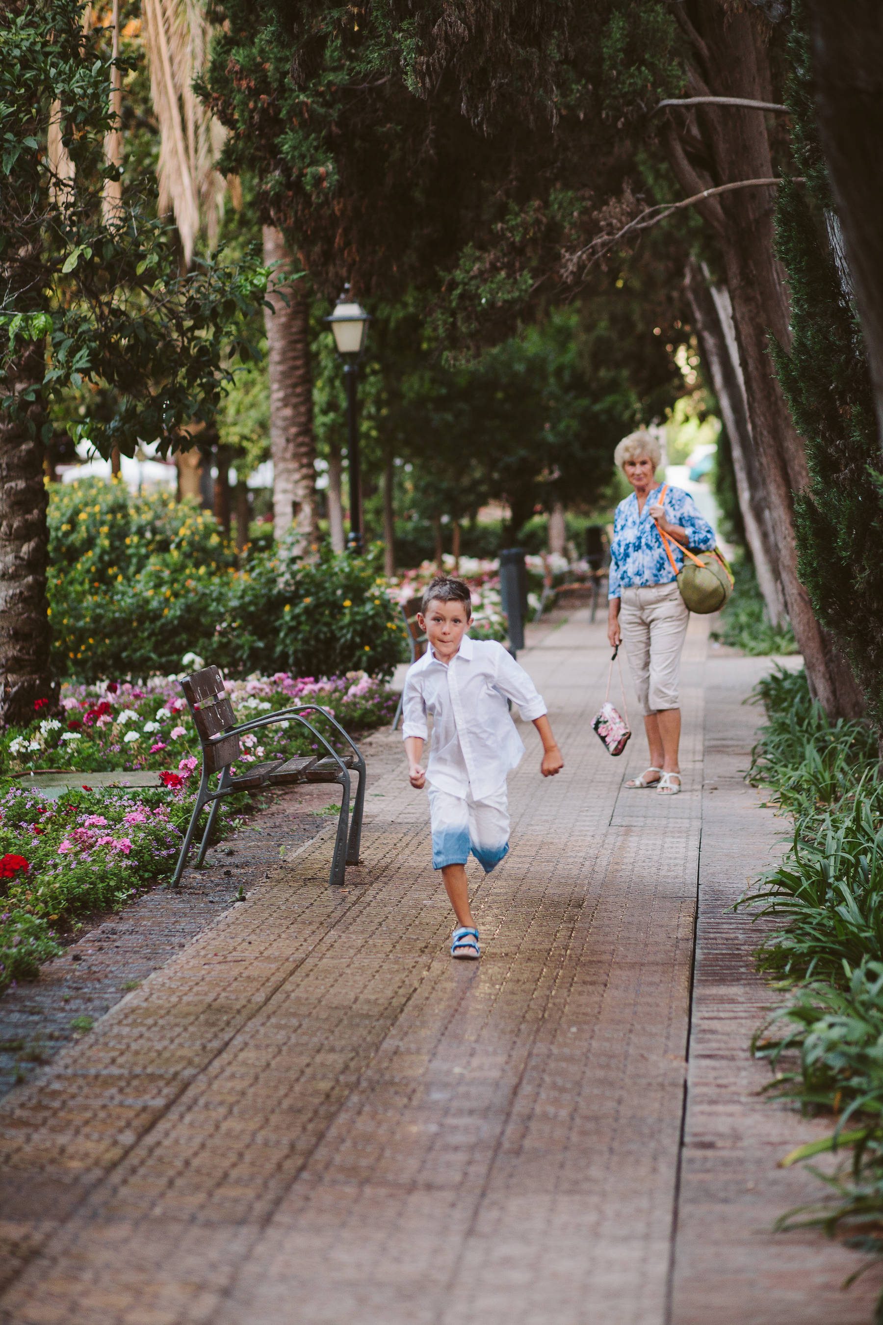 Sesión de fotos de familia en el Parque deución en Marbella