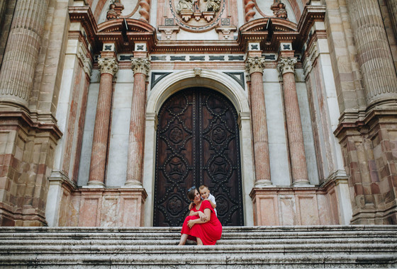 Family photo set in Málaga