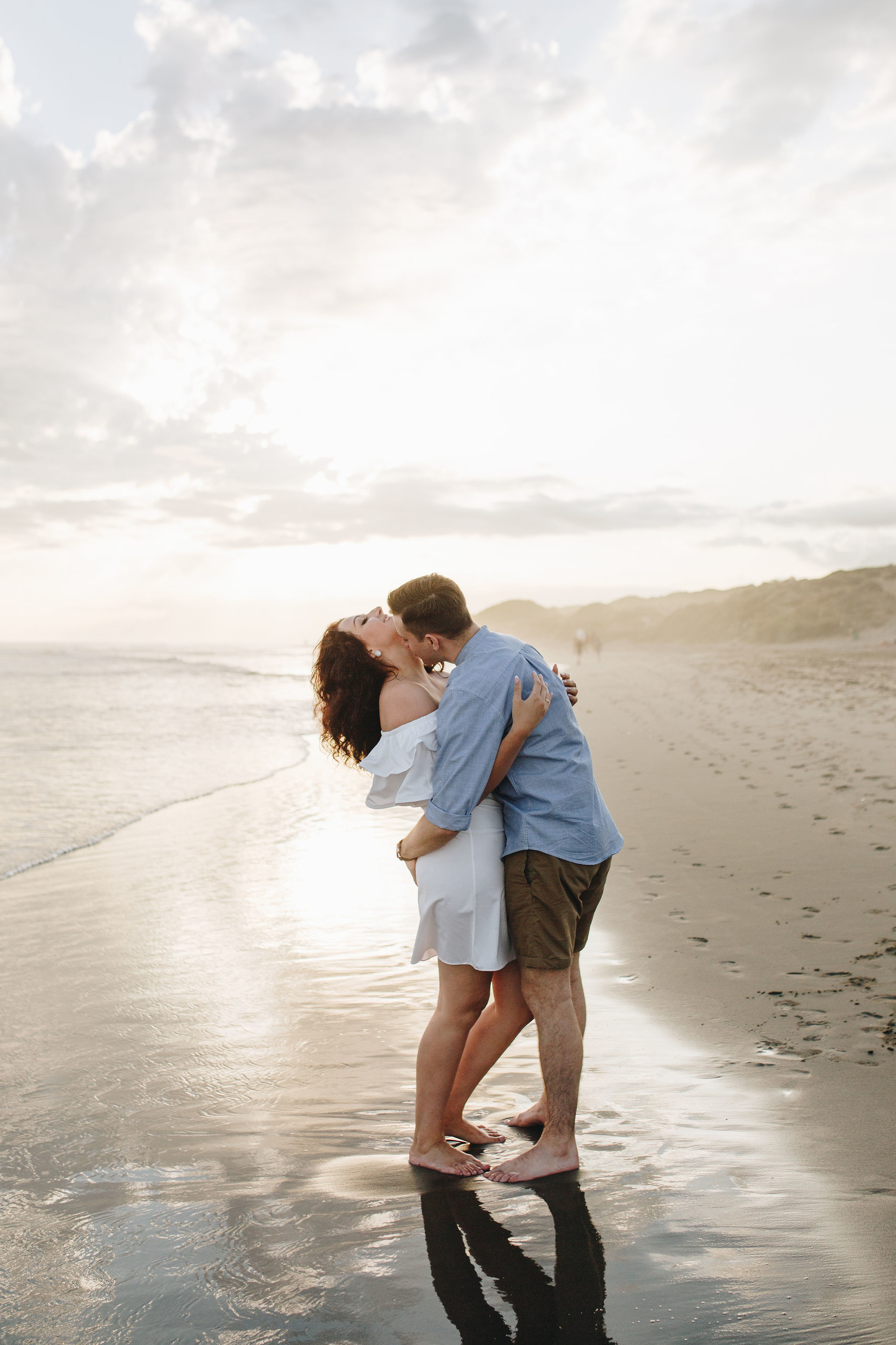 Love Story photo set on the beach in Marbella