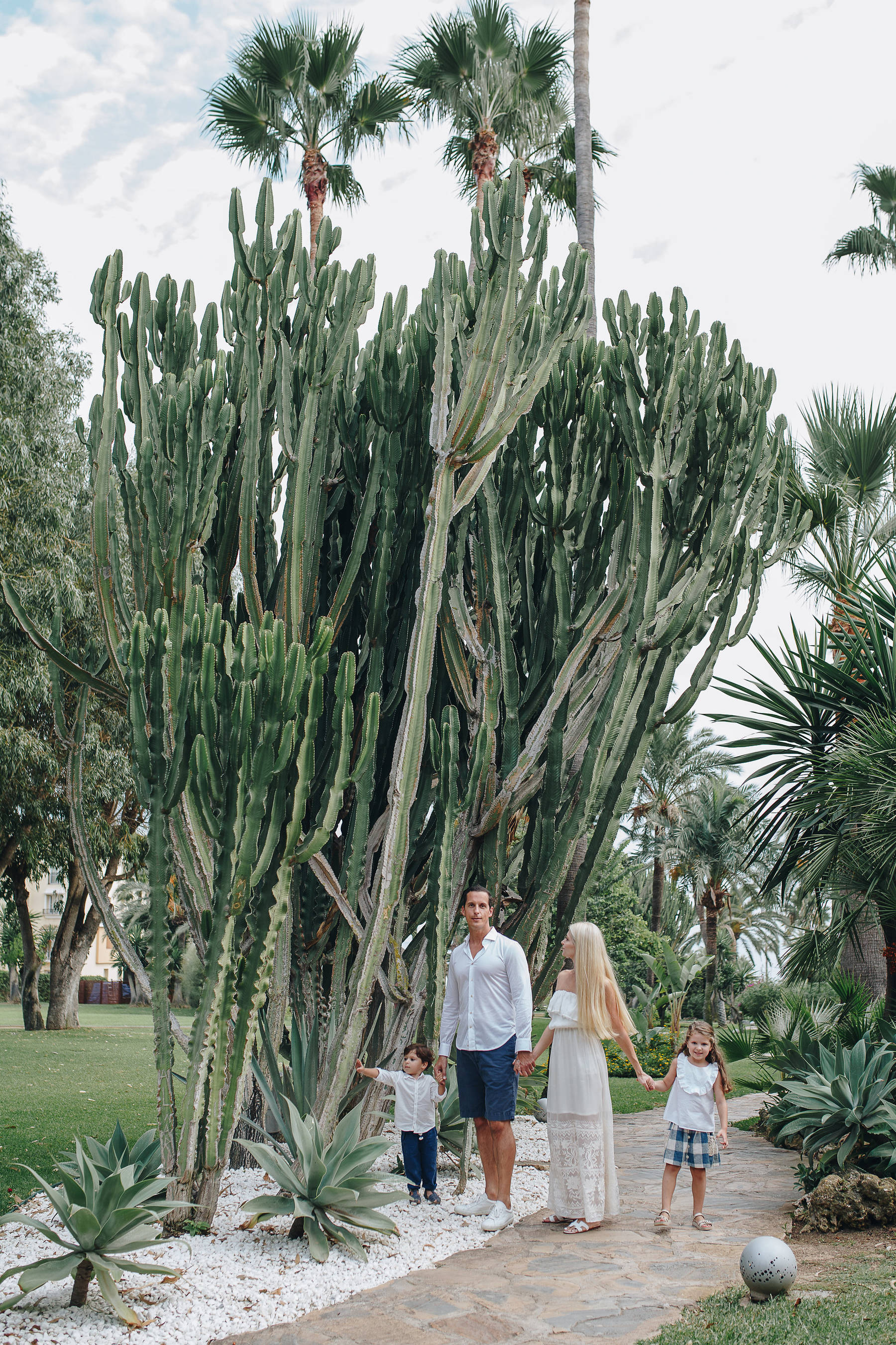 Family photo shoot in Marbella