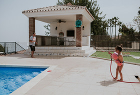 Un día de vacaciones de una familia en España
