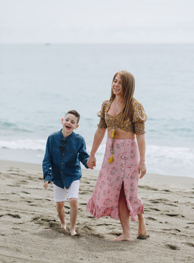 Детская фотосессия на пляже в Марбелье