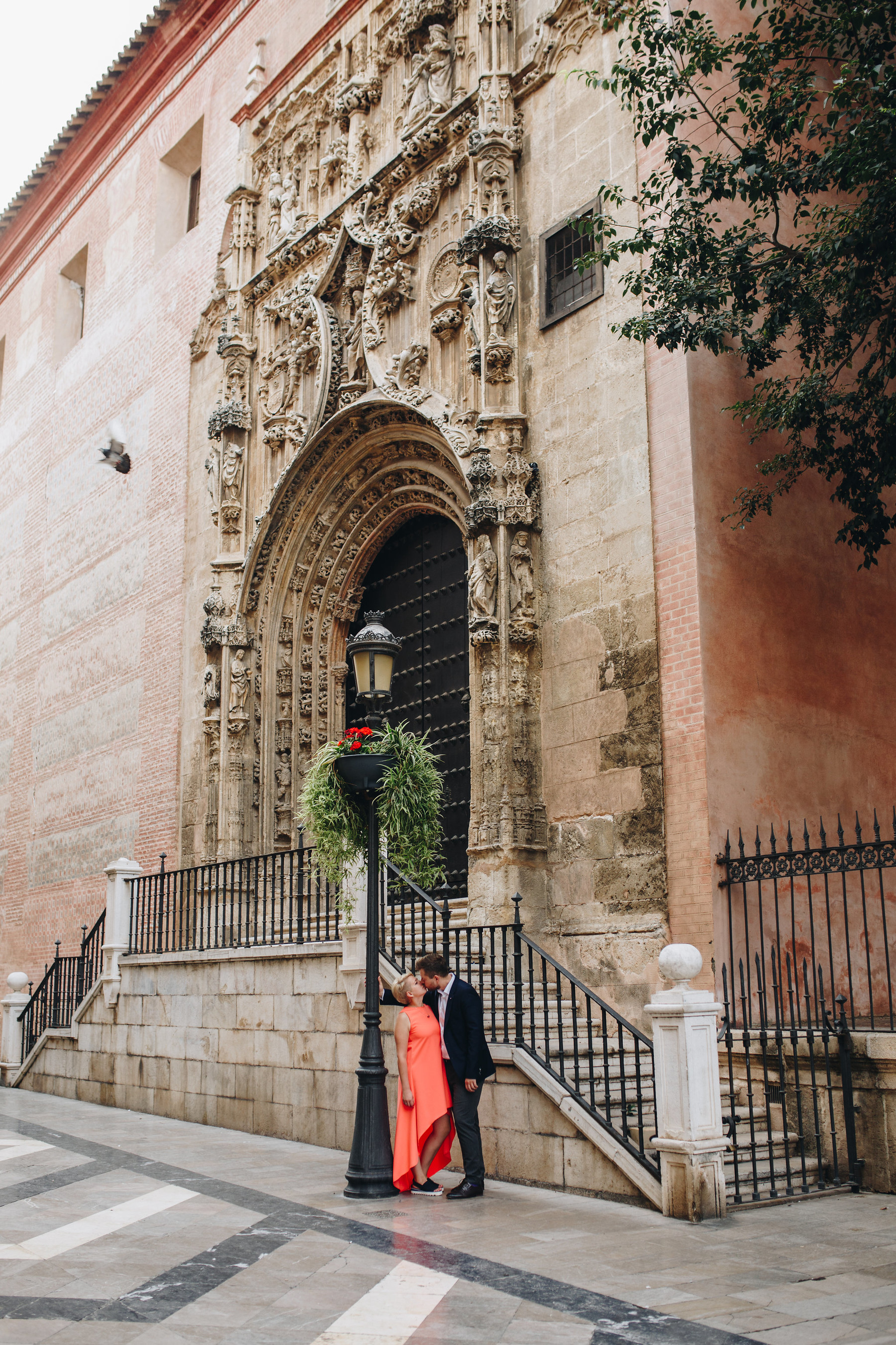 Anniversary family photo set in Malaga