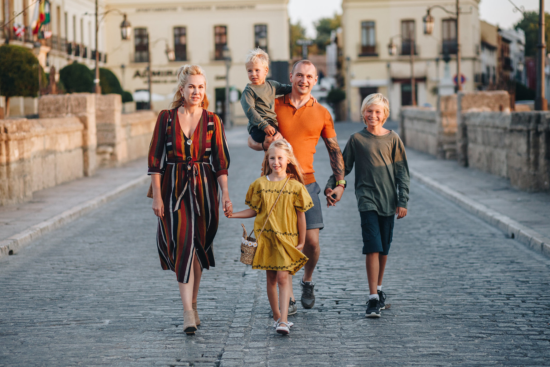 Family photo session in Ronda