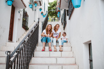 Family photo shoot in Mijas Pueblo