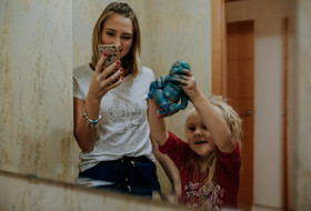 Un día de la vida de una familia en España, Manilva