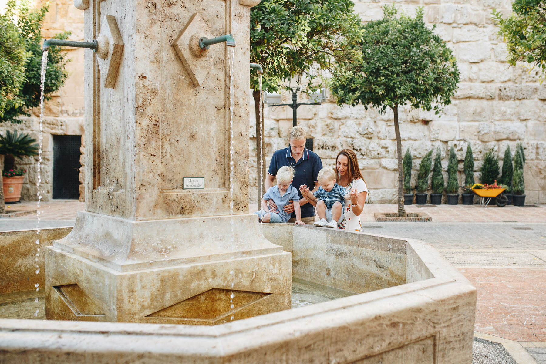 Fotografía de familia en el Centro de Marbella