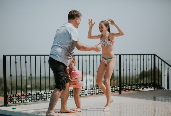Un día de vacaciones de una familia en España