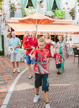 Семейная прогулка в Марбелье 