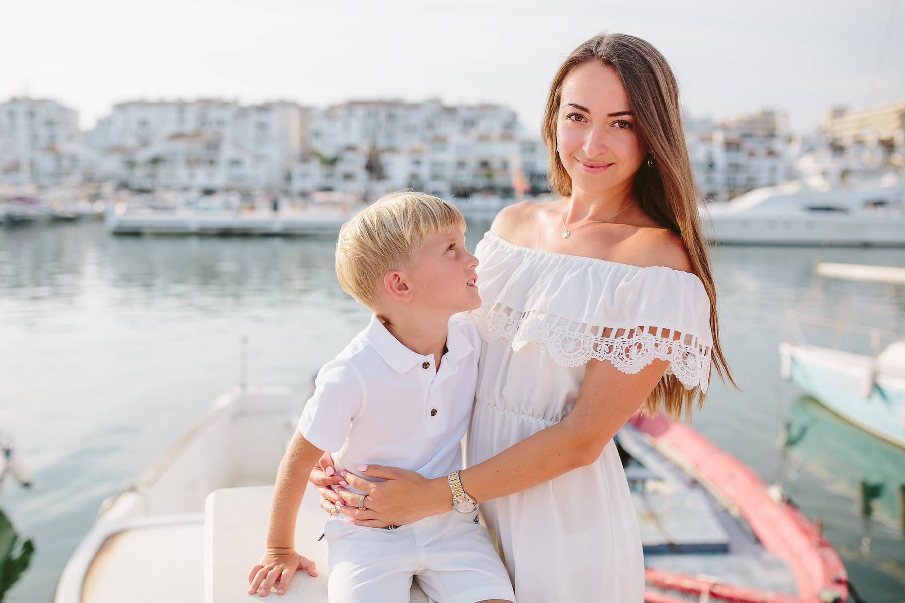 Family photo shooting in Puerto Banús in Marbella