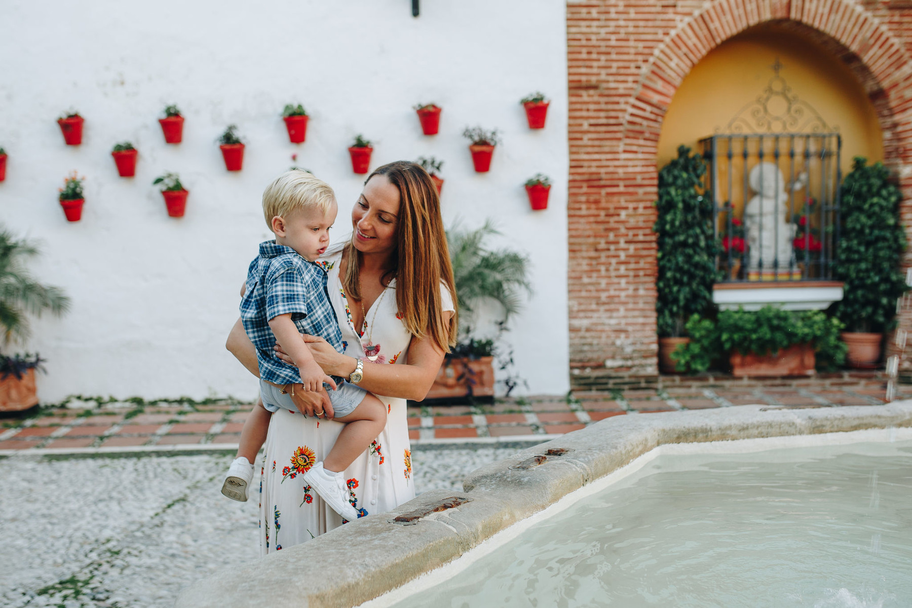 Fotografía de familia en el Centro de Marbella