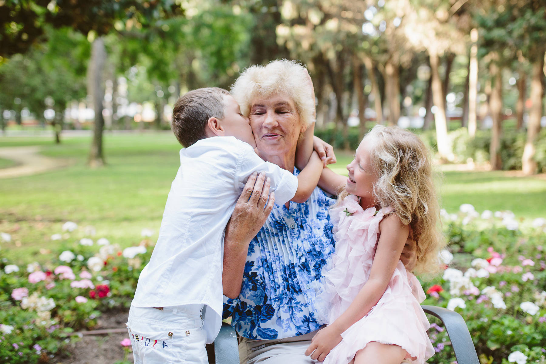 Family photo shoot at the Park of Marbella