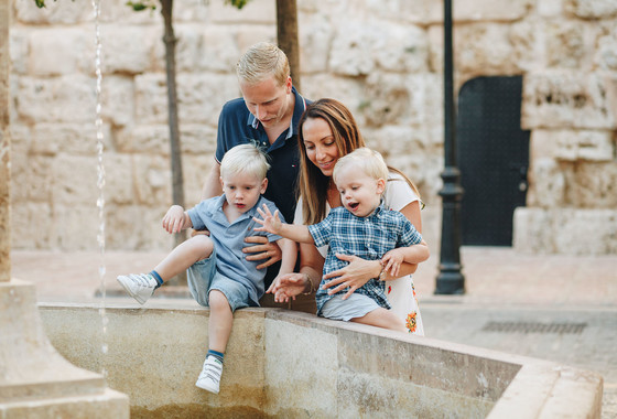 Fotografía de familia en el Centro de Marbella