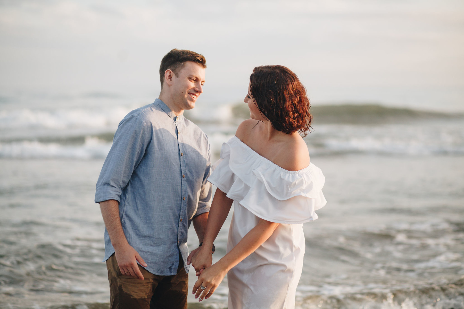 Love Story photo set on the beach in Marbella