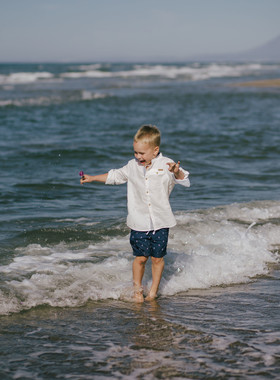 Family photo shoot in bohemian style in Marbella