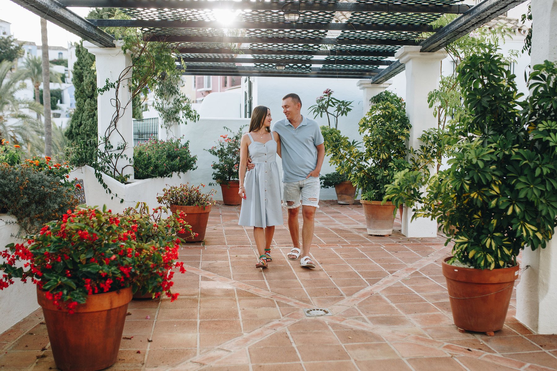 Family photo session in La Heredia, Benahavís