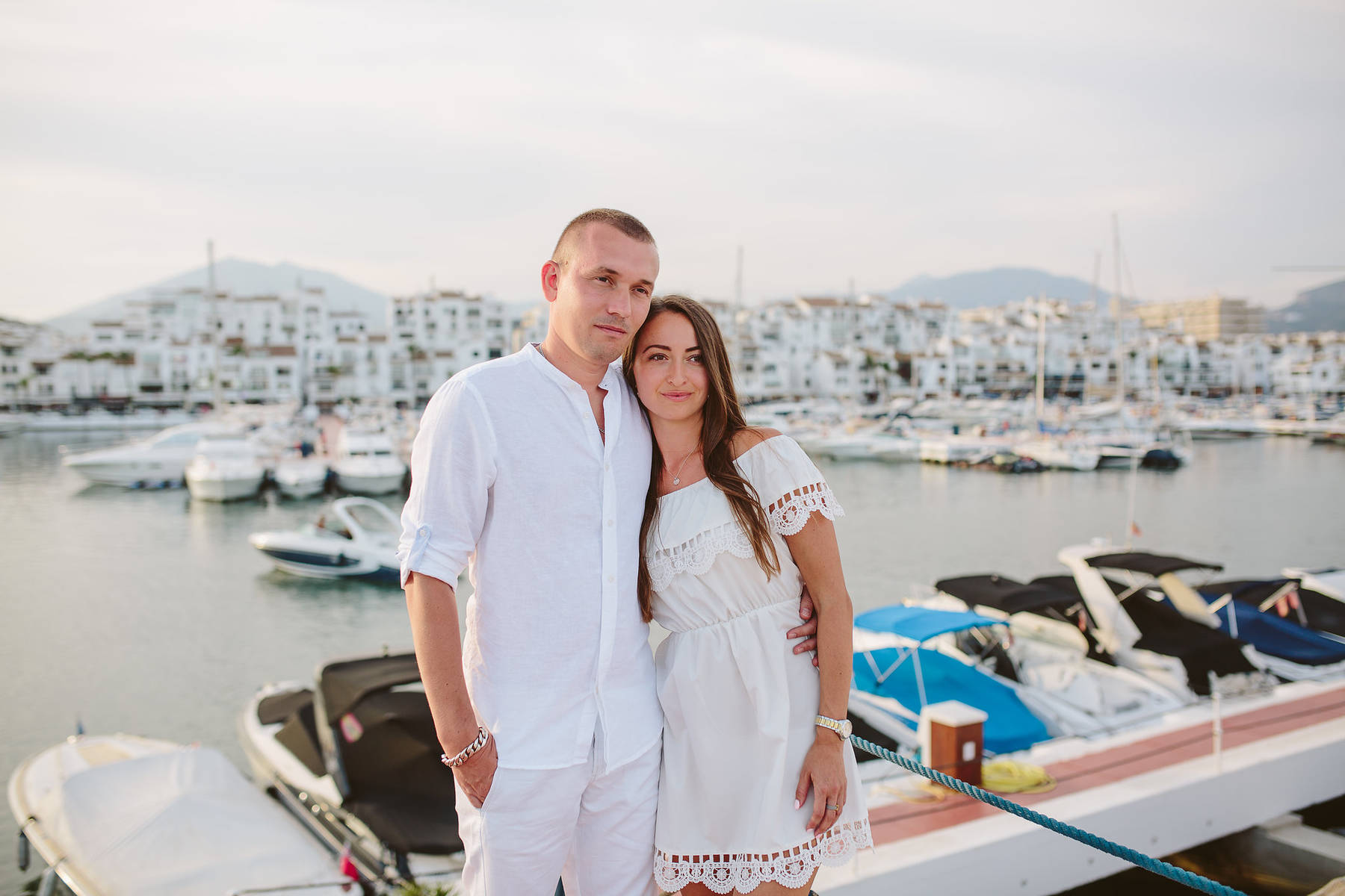 Sesión de fotos de familia en el Puerto Banús en Marbella 