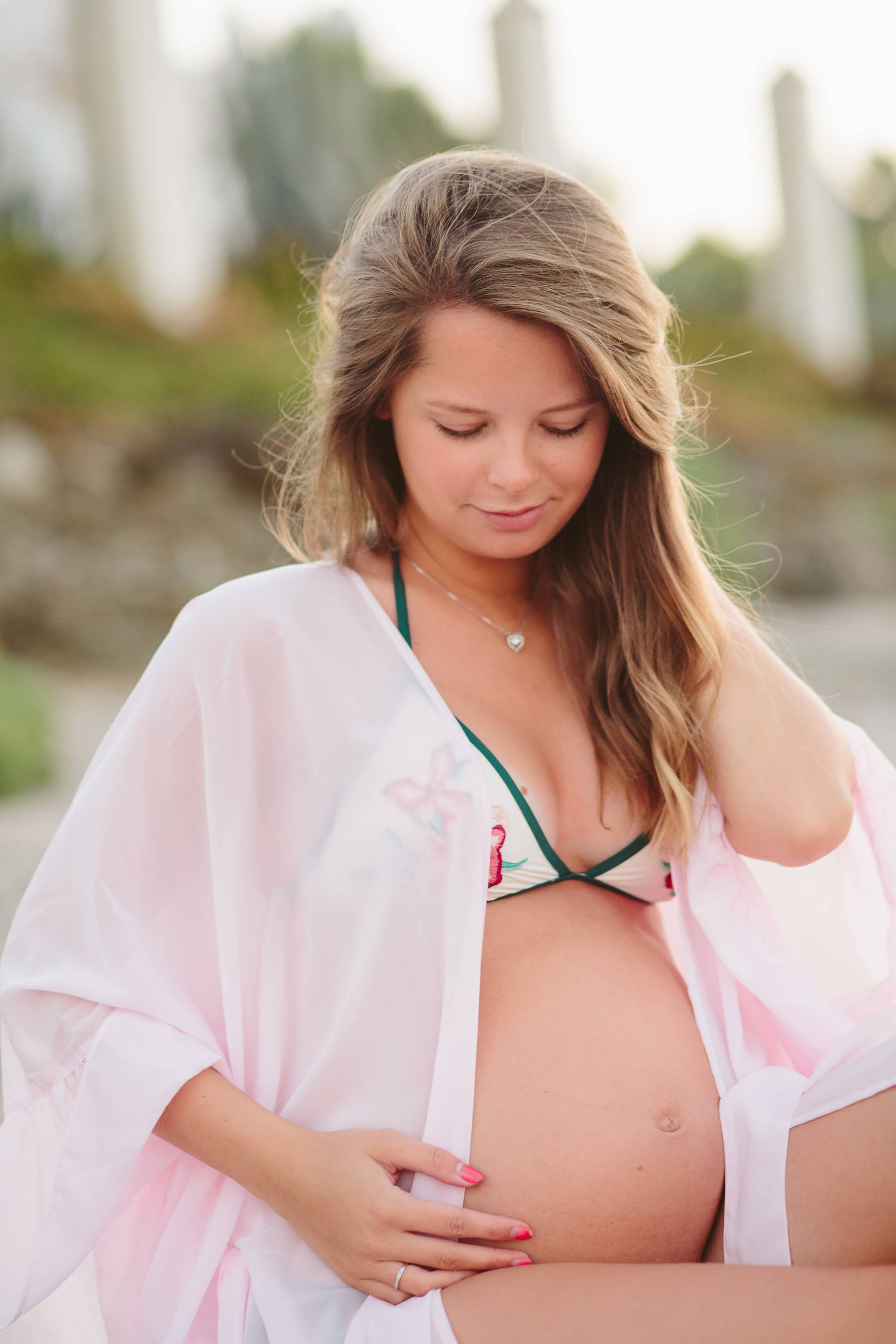 Sesión fotográfica de embarazo en Riviera del Sol