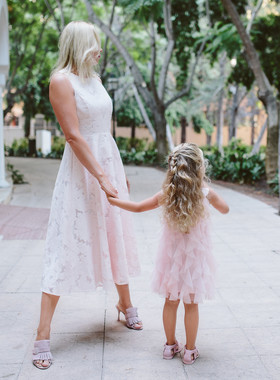 Family photo shoot at the Park of Marbella