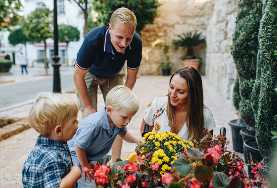 Fotografía de familia en el Centro de Marbella