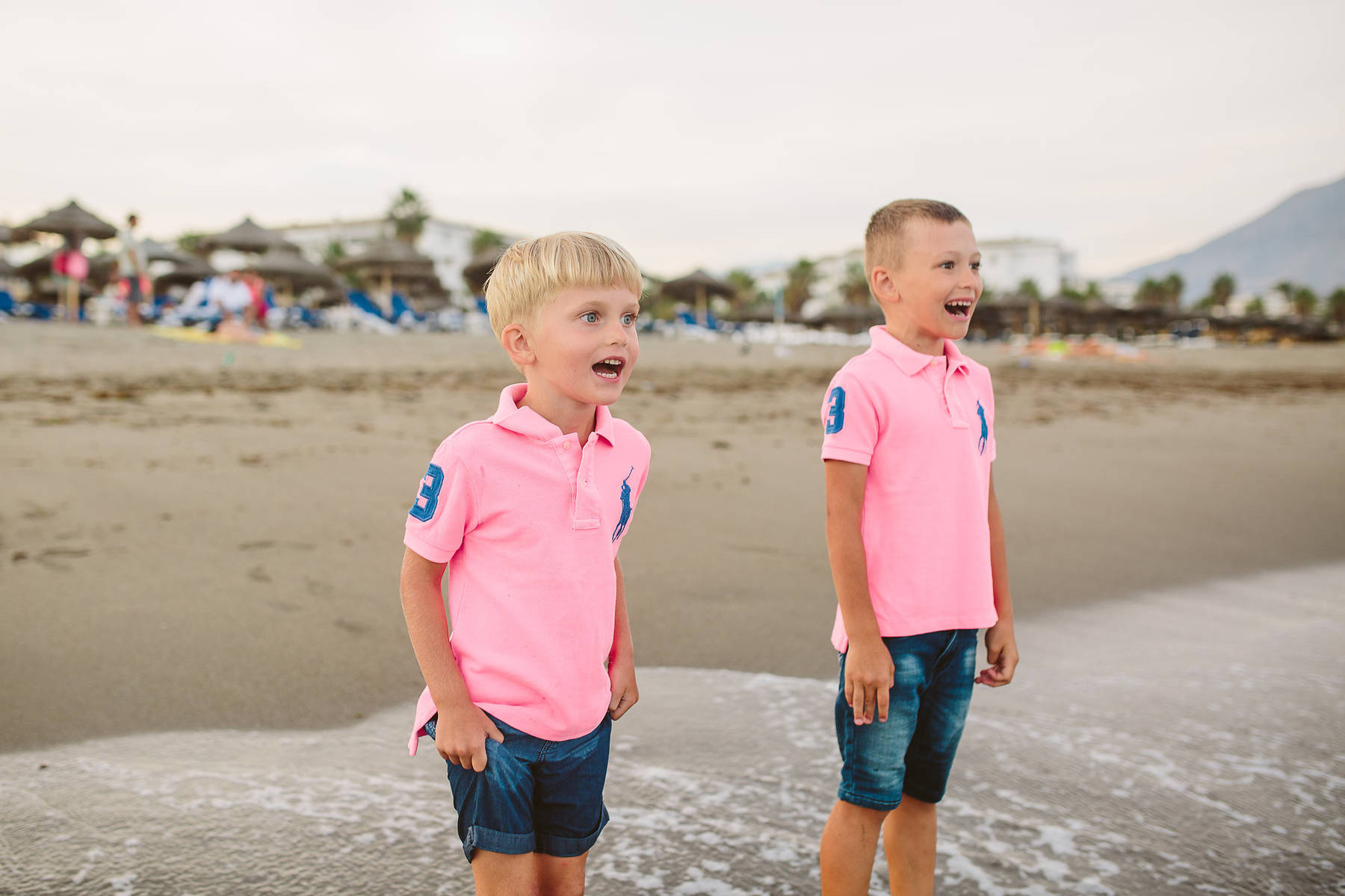 Sesión de fotos de familia en el Puerto Banús en Marbella 