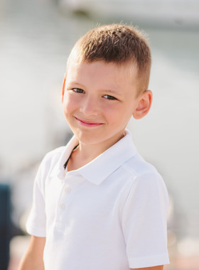 Sesión de fotos de familia en el Puerto Banús en Marbella 