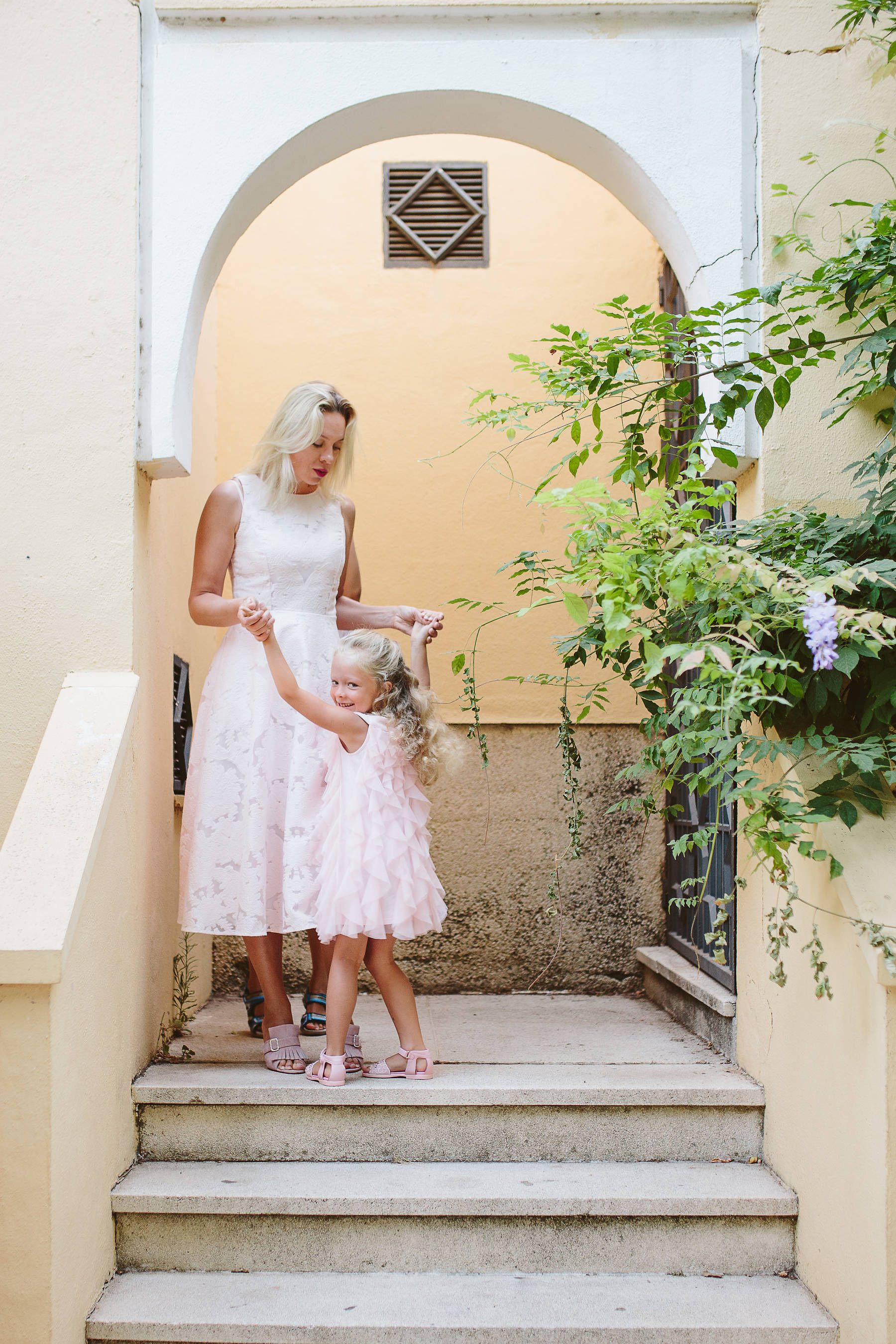 Family photo shoot at the Park of Marbella