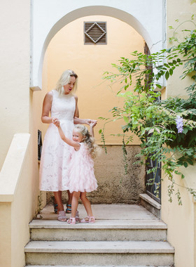 Family photo shoot at the Park of Marbella