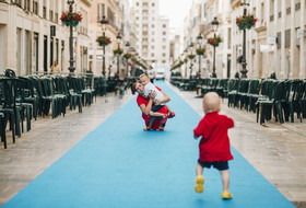 Family photo set in Málaga