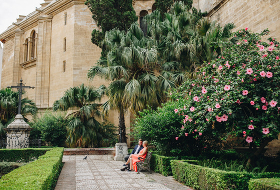 Sesión fotográfica de familia para su aniversario en Málaga 