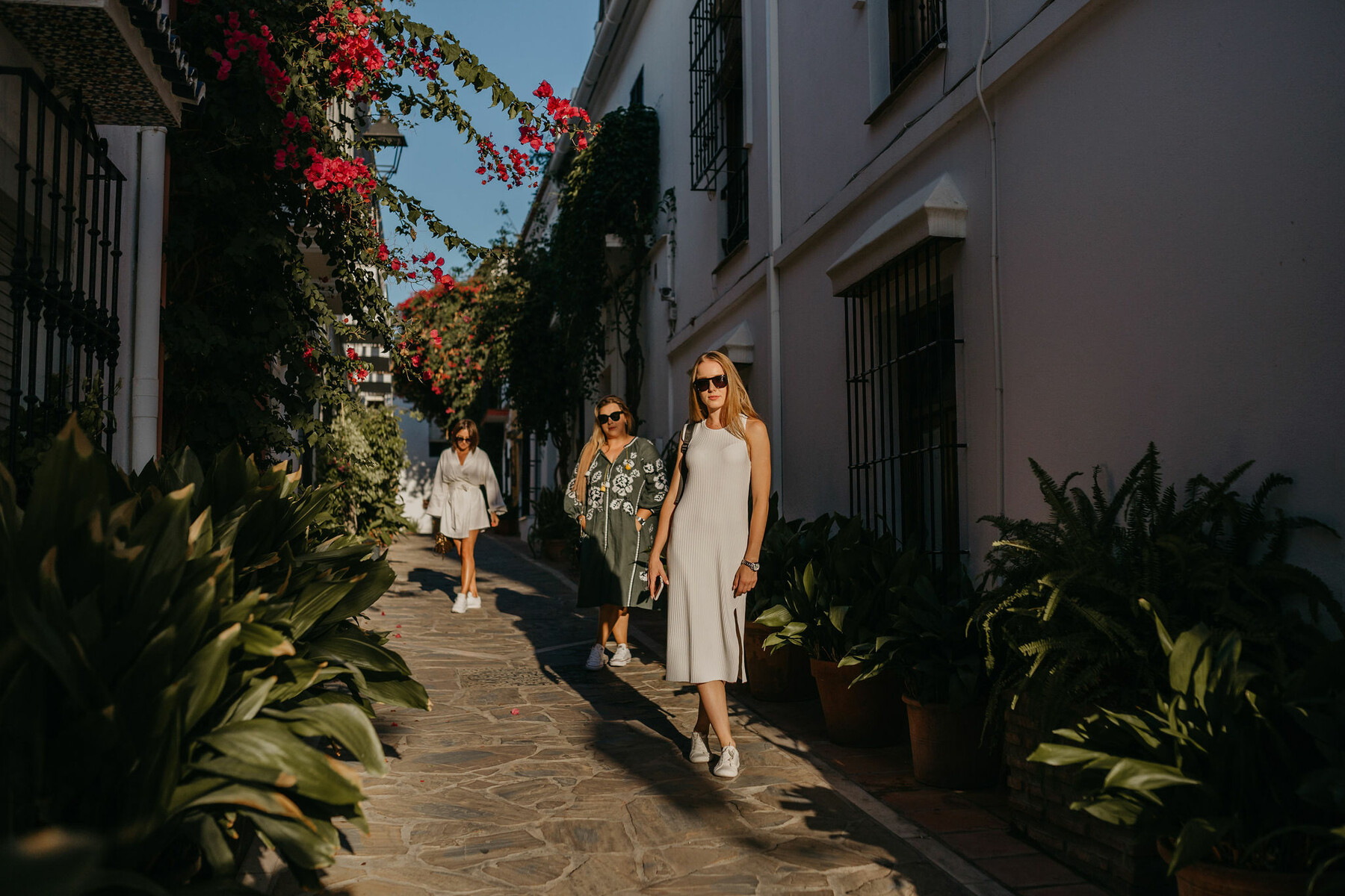 Sesión de fotos para tres amigas en el Centro de Marbella