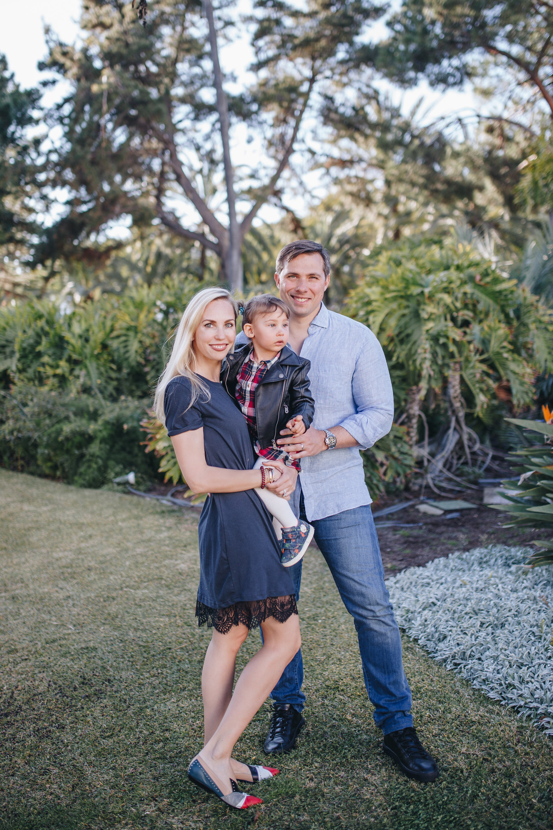 Family photo shooting in the garden in Marbella