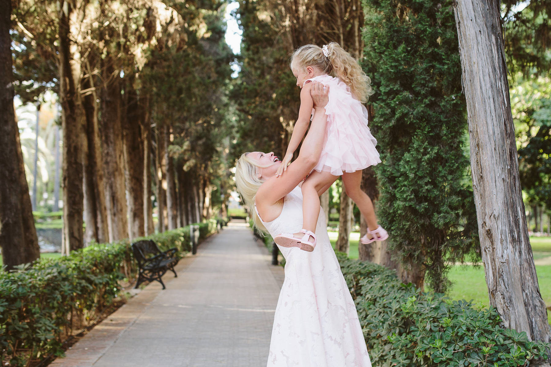 Family photo shoot at the Park of Marbella