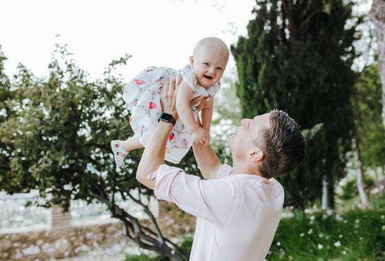 Family photo set in Mijas Pueblo