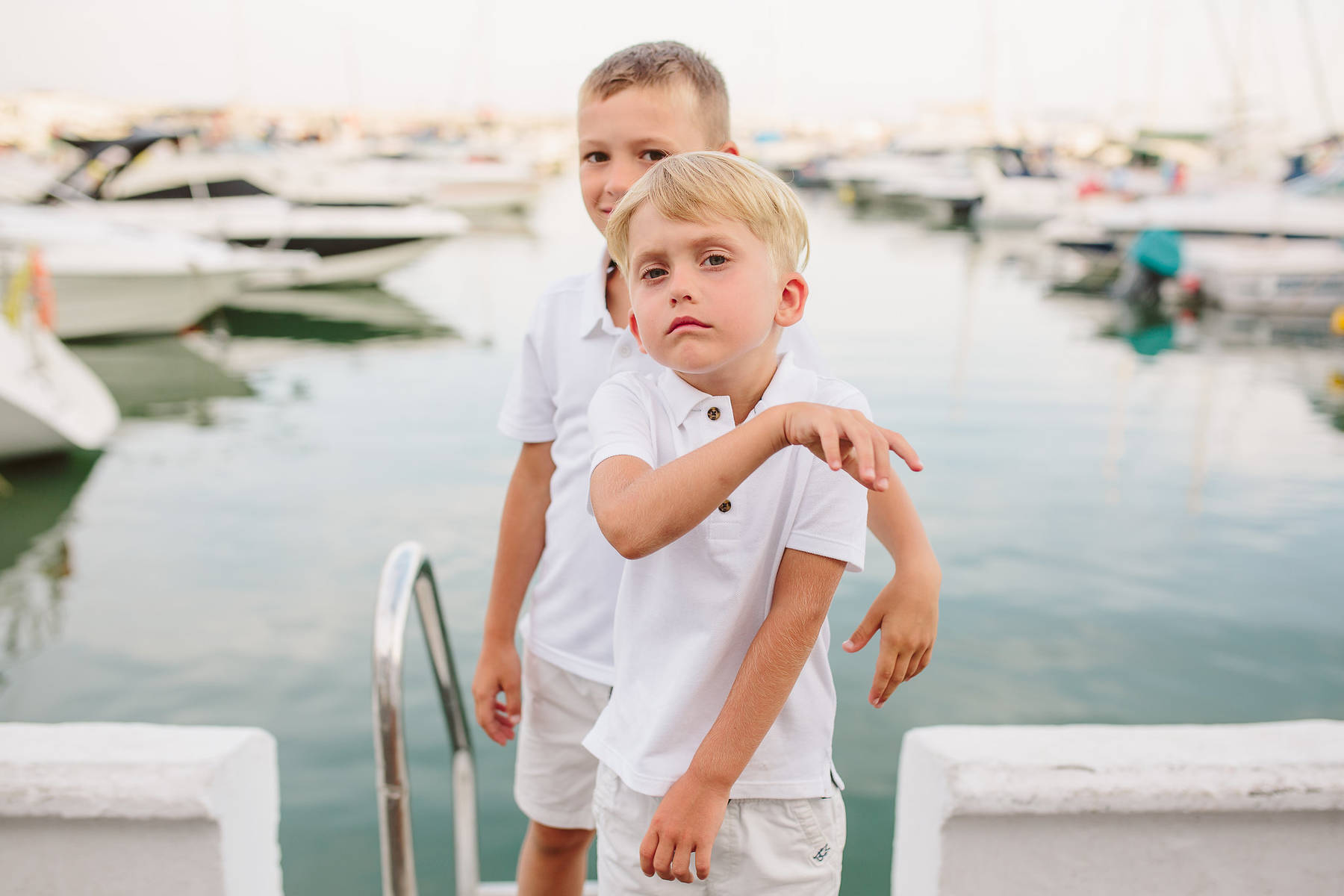 Family photo shooting in Puerto Banús in Marbella