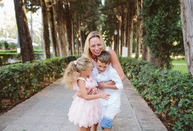 Family photo shoot at the Park of Marbella