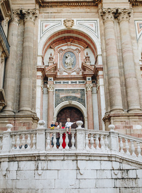 Family photo set in Málaga