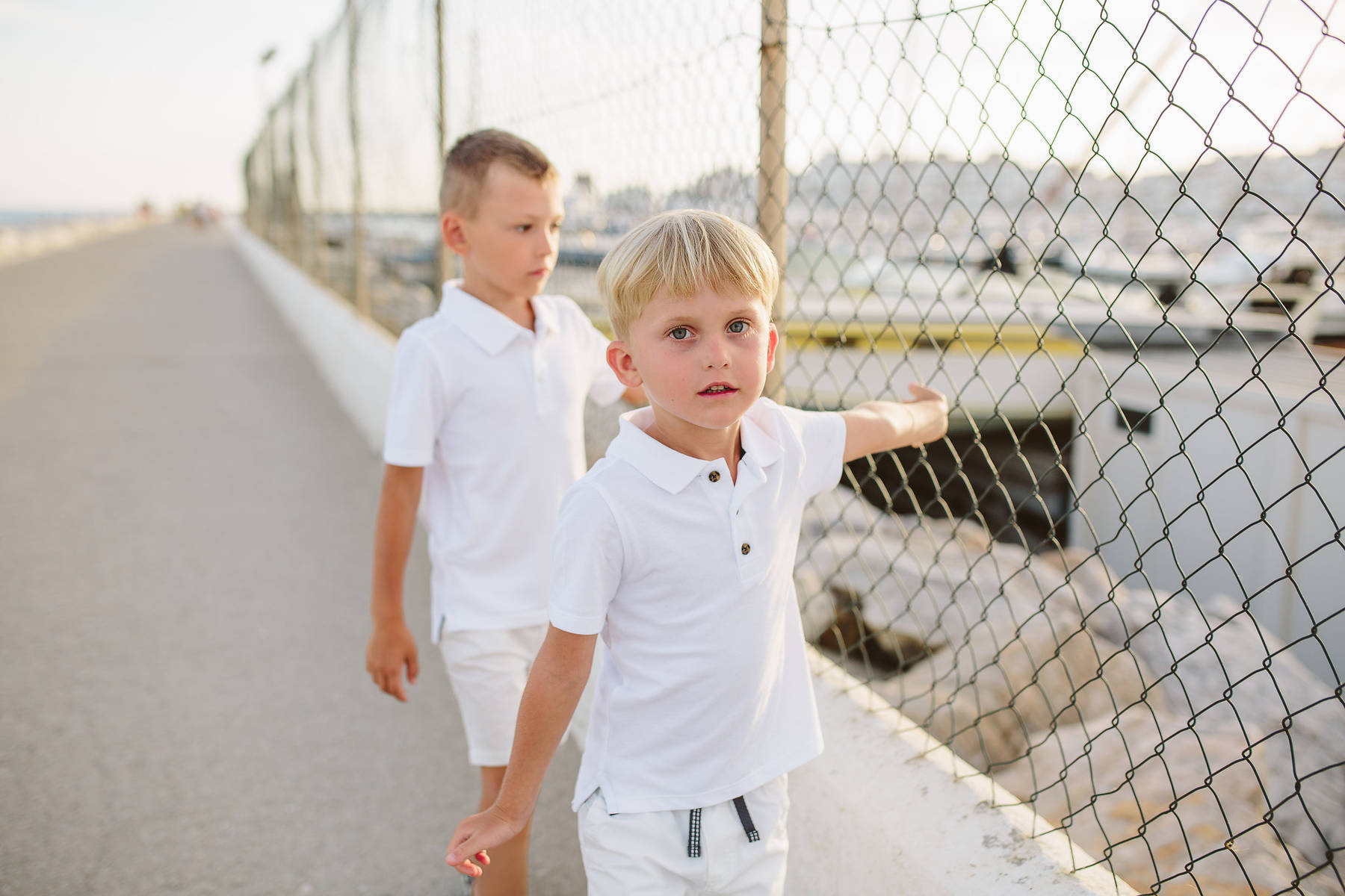 Sesión de fotos de familia en el Puerto Banús en Marbella 