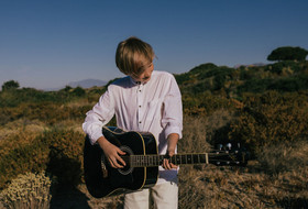 Family photo shoot in bohemian style in Marbella