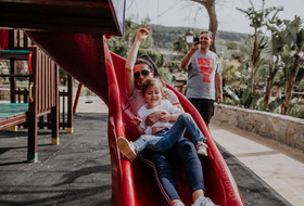Un día de vacaciones de una familia en España