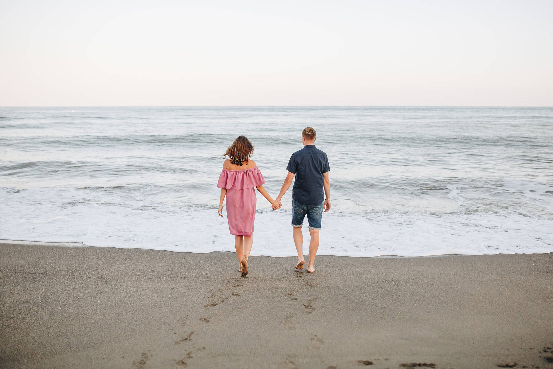 Love Story photo shoot on the beach of Torremolinos