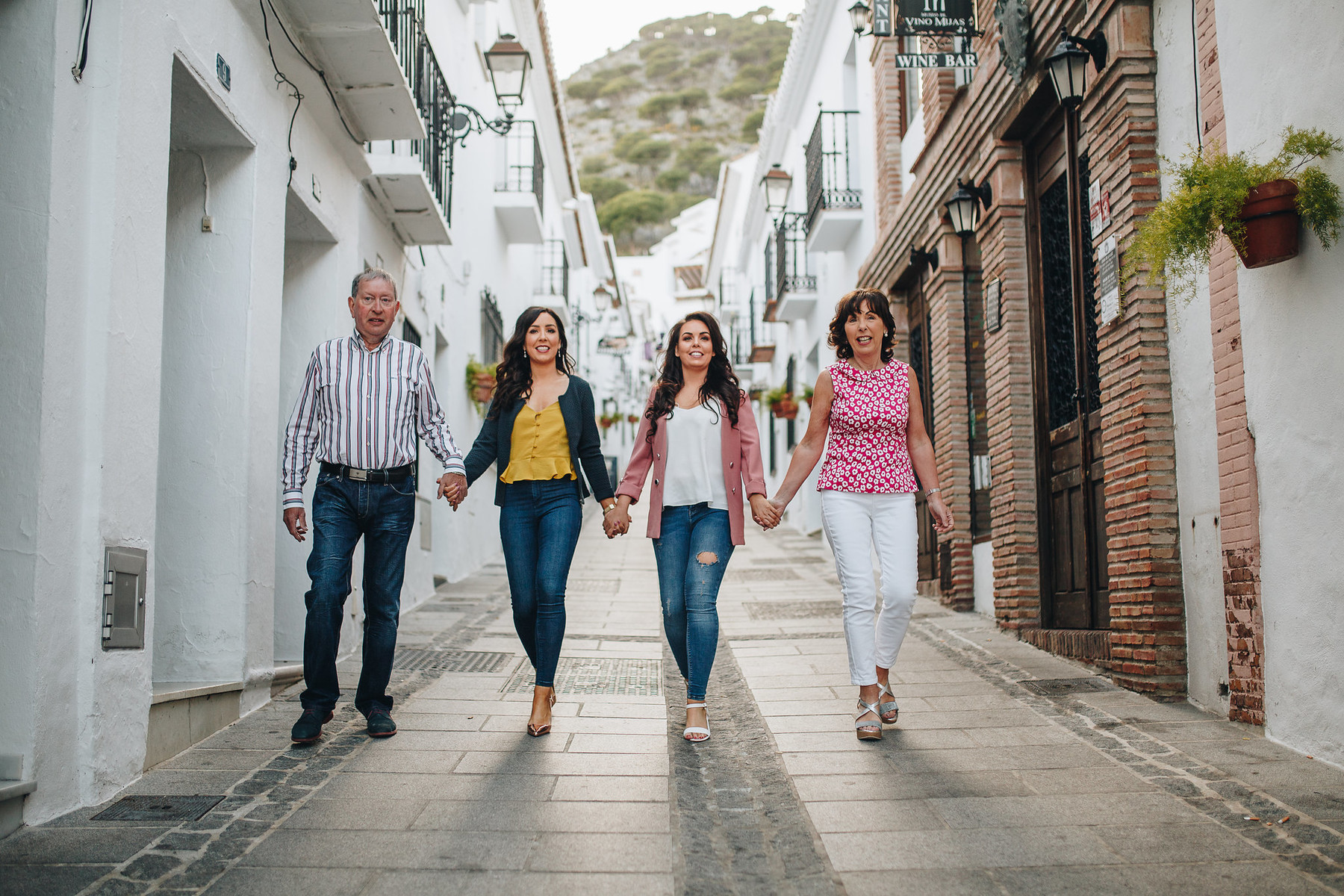 Family photo session in Mijas Pueblo