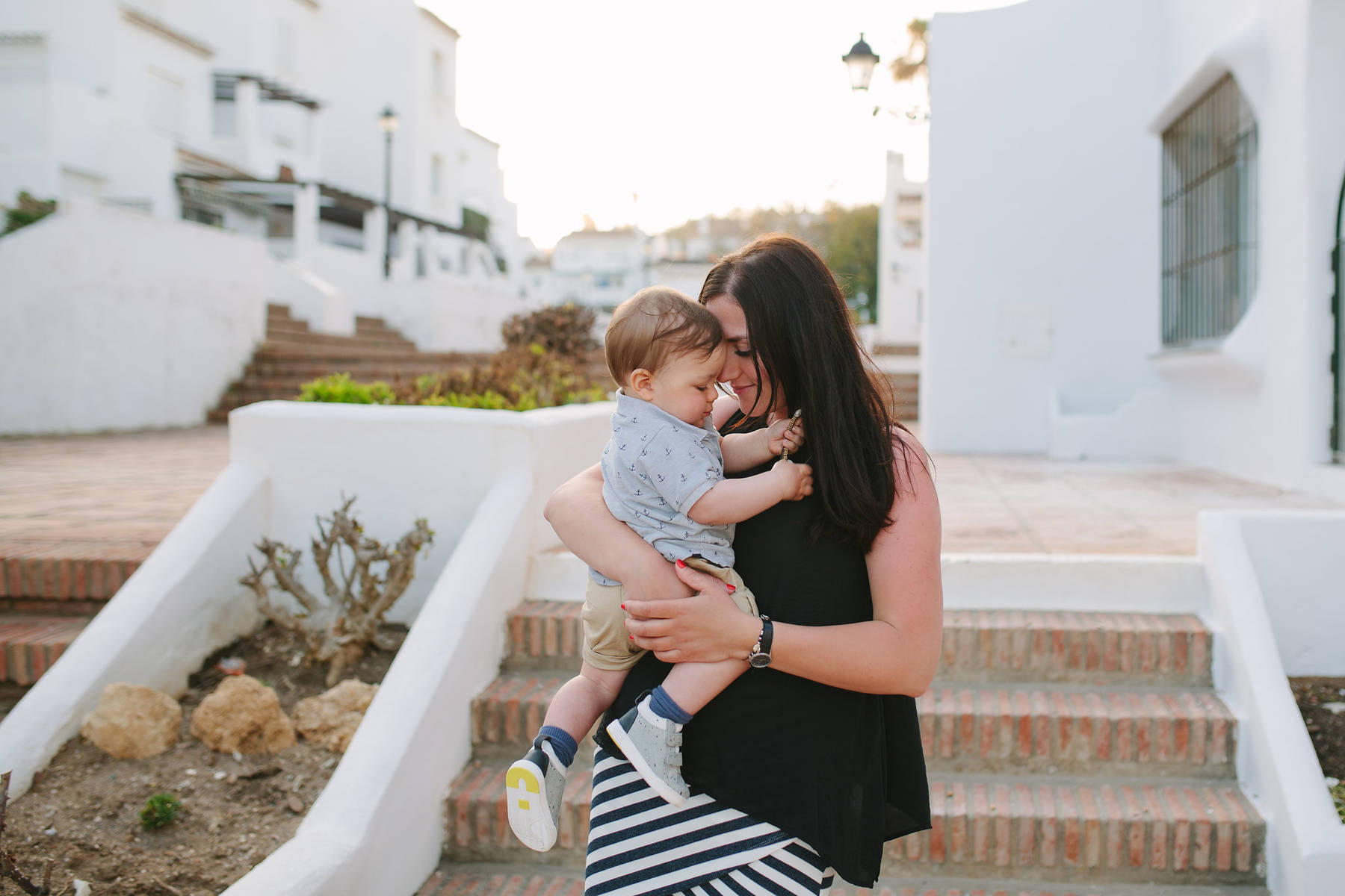 Sesión de fotos de familia en el Puerto de la Duquesa en Manilva